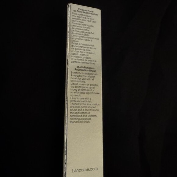 Lancome Multi function Foundation Brush #28 Plus 3 Travel Size Items! Great Buy! - Picture 4 of 6